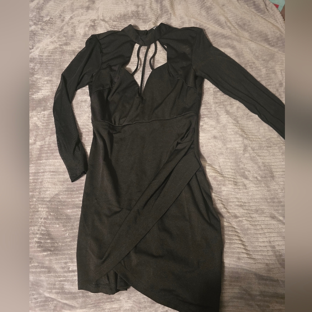 YOINS Black Long Sleeve Cutout Dress